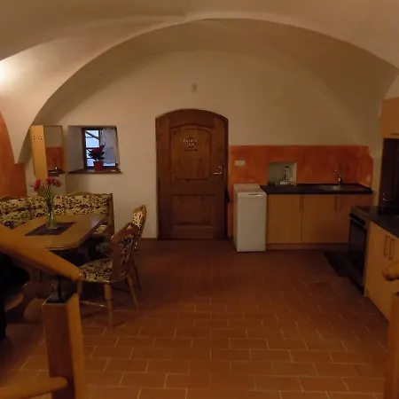 Apartman Latran 15
